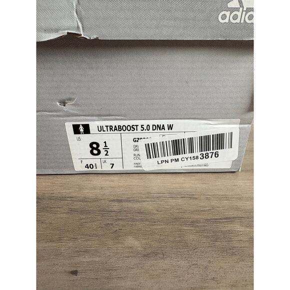 Adidas Ultraboost 5.0 DNA Women's Athletic Shoe Sneaker Size 8.5 EU 40 2/3 NIB - Picture 10 of 10